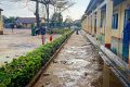 Thực hiện Công văn số 93/PGDĐT về việc cho học sinh đi học trở lại sau Tết Nguyên đán Tân Sửu, sáng ngày 16 tháng 02 năm 2021 BGH, tập thể CBGVNV trường THCS Hòa An đã tiến hành dọn dẹp vệ sinh trường, lớp để sẳn sàng đón học sinh đi học trở lại vào ngày 17 tháng 02 năm 2021